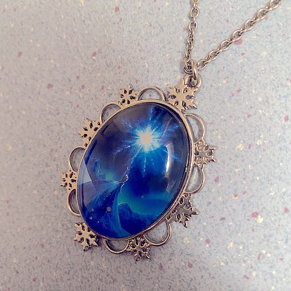 Frozen Elsa Pendant Necklace - Picture 1 of 5